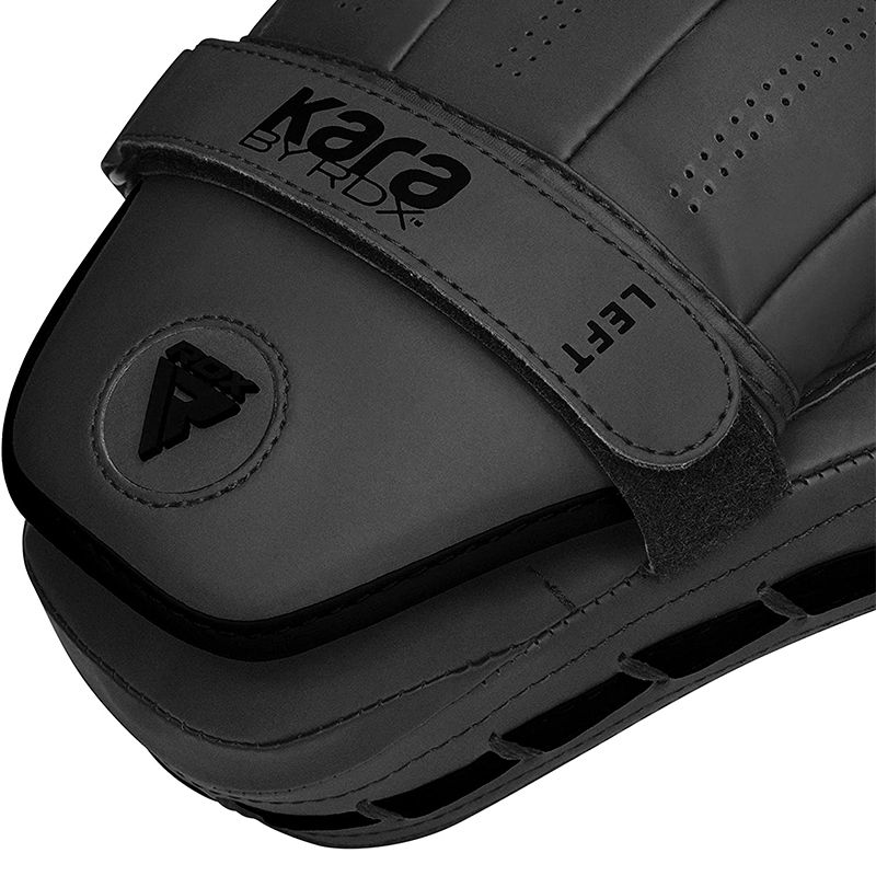 Manoplas de golpeo RDX Kara F6 Negro